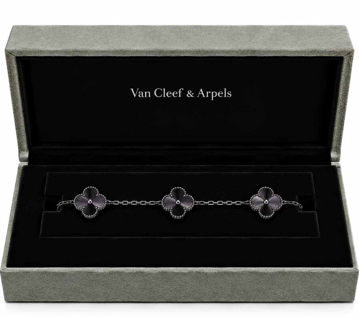 Van Cleef & Arpels Bracelet – Total Black